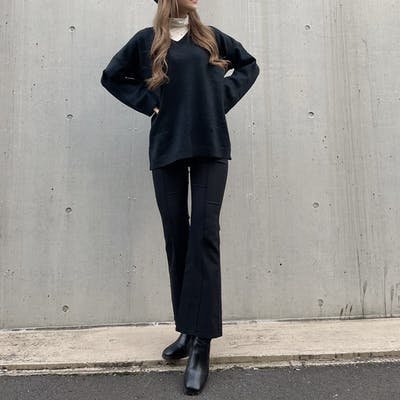 ルーズVネックニット